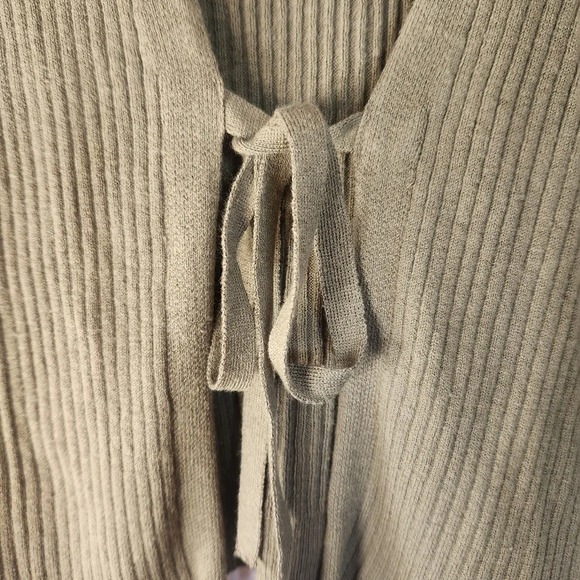TORRID Cardigan Tie-Front Ribbed Sweater in Olivine - Size 1 (14/16) - Picture 9 of 12